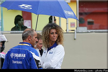 civ_pitbabe_mugello_2010_07.JPG