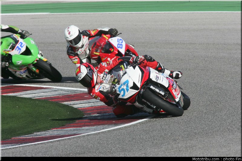 civ_supersport_008_2011_misano