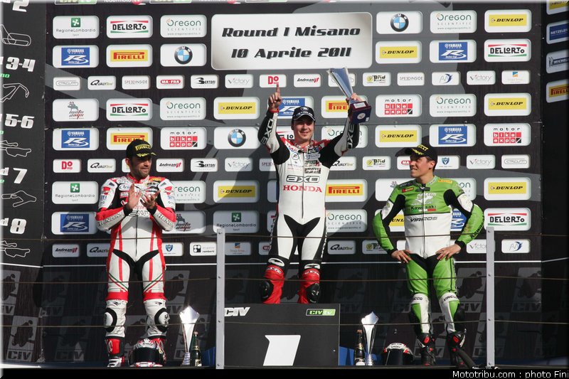 civ_supersport_014_2011_misano