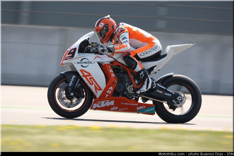 superbike_nebel_09_idm_2011_lausitz