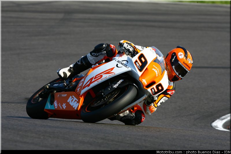 superbike_nebel_10_idm_2011_lausitz