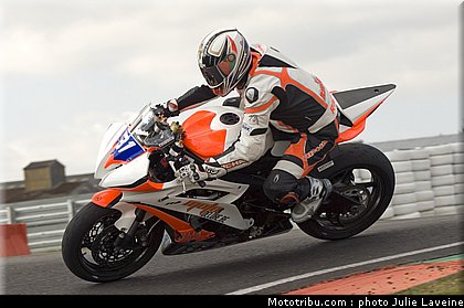 supersport_defrenne_1_grand_trophy_2010.jpg