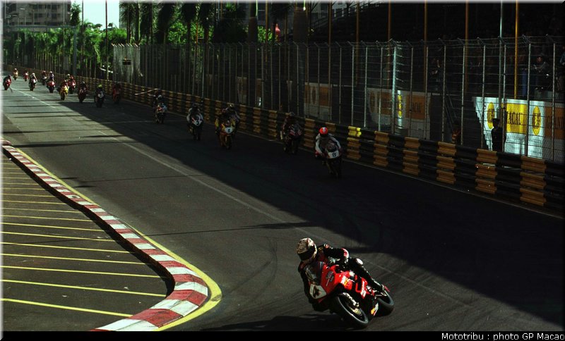 069_macao2001_69