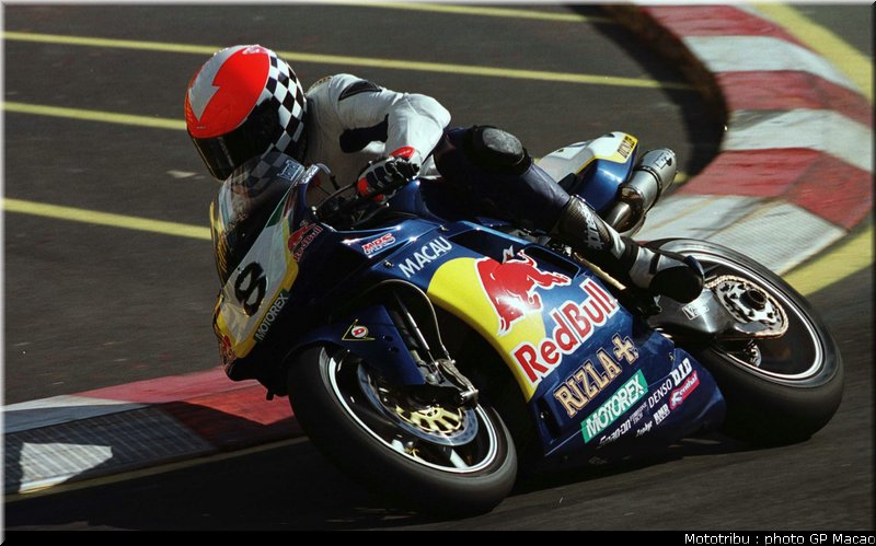 070_macao2001_70