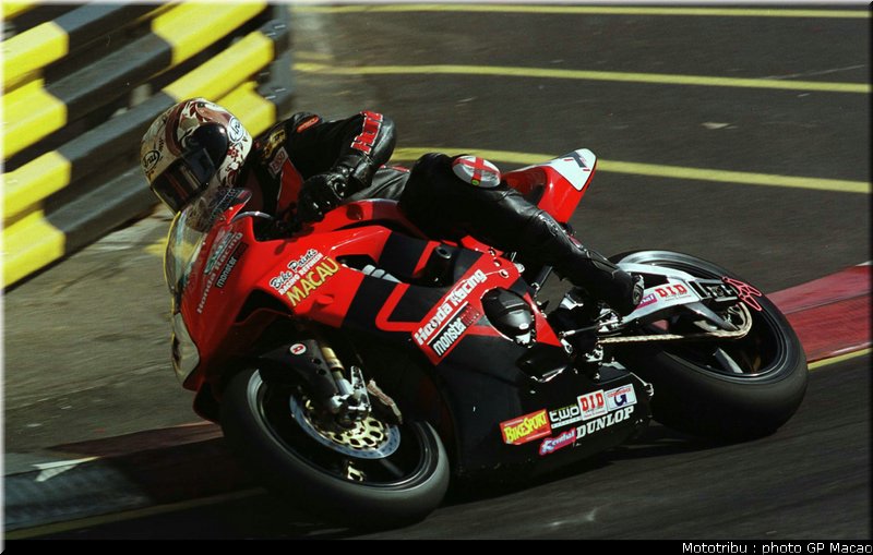 071_macao2001_71