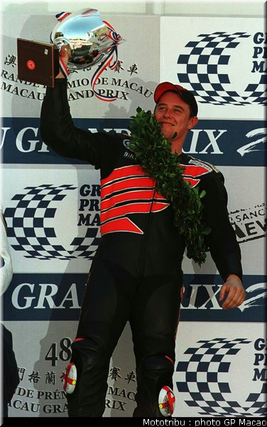 084_macao2001_84