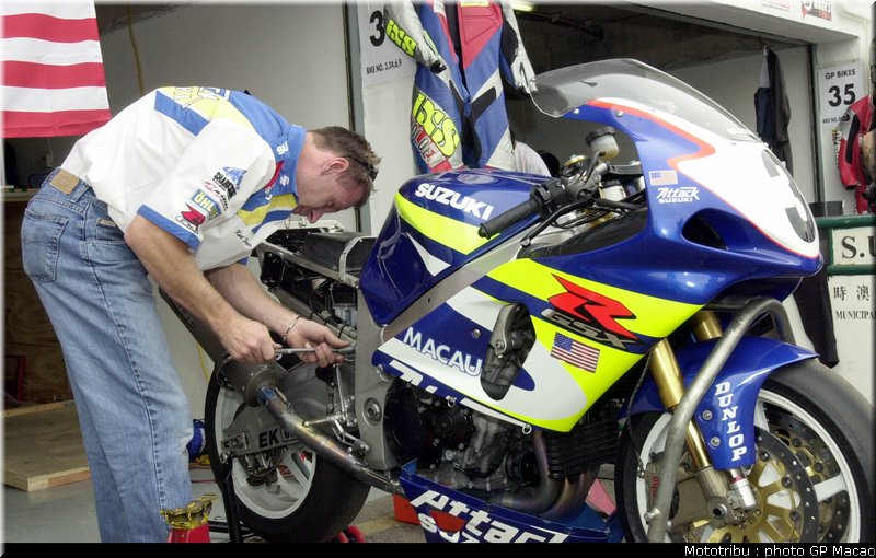 086_paddock_macao2001_2