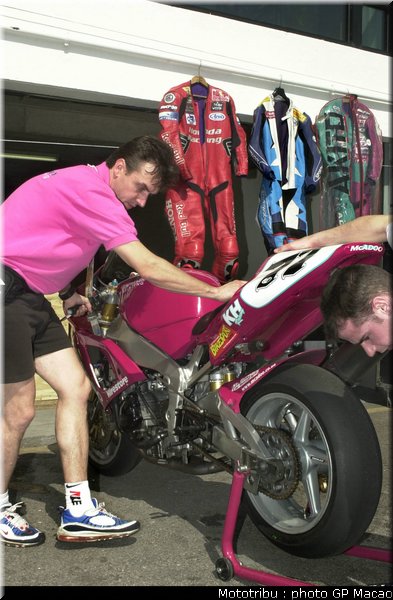 089_paddock_macao2001_5
