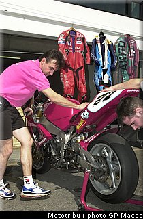 089_paddock_macao2001_5.jpg