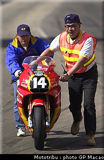 091_paddock_macao2001_7.jpg