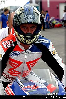 0117_paddock_macao2002_022.jpg