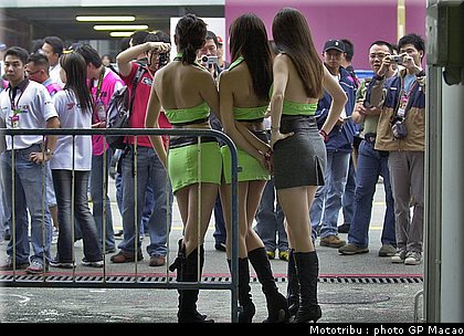 069_pitbabes_macao2003_22.jpg