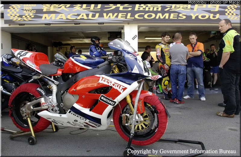 0108_paddock_macao2005_5
