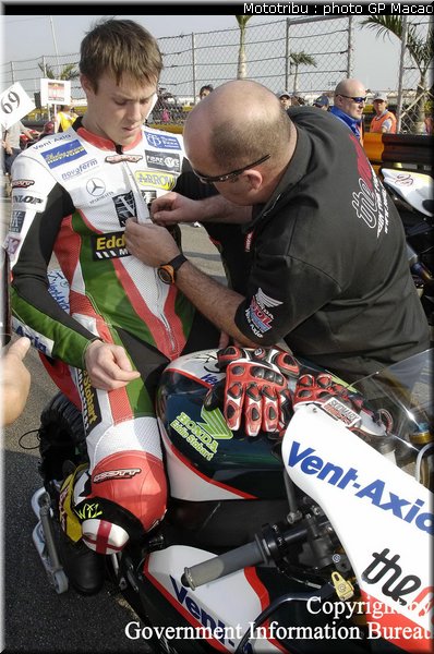 0111_paddock_macao2005_8