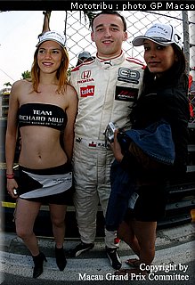 0132_pitbabes_macao2005_020.jpg