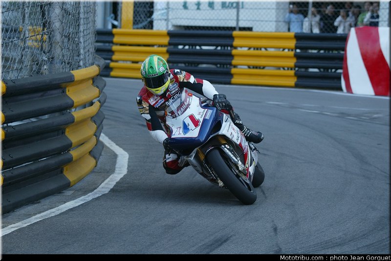 team_of_paris_cummins_macao2008_001