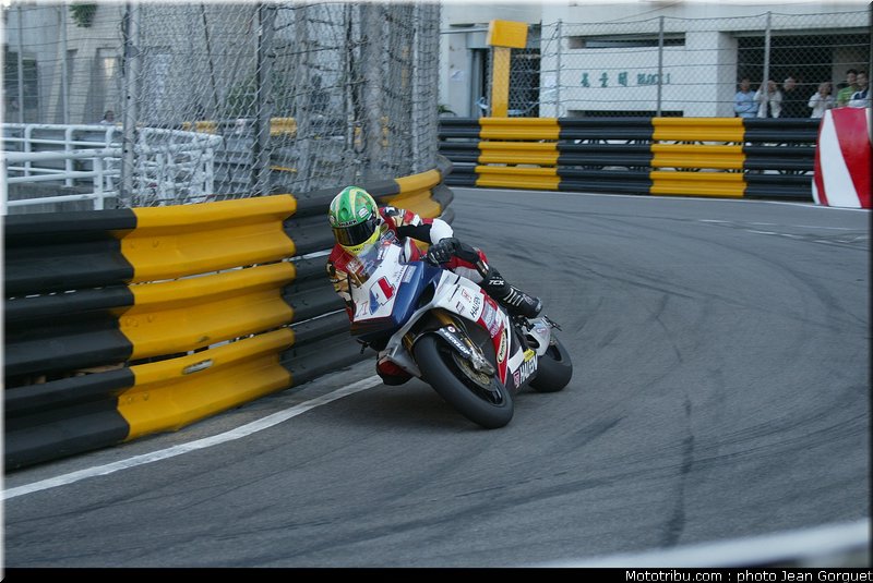 team_of_paris_cummins_macao2008_002
