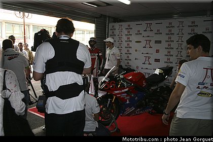 team_of_paris_warmup_macao2008_014.jpg