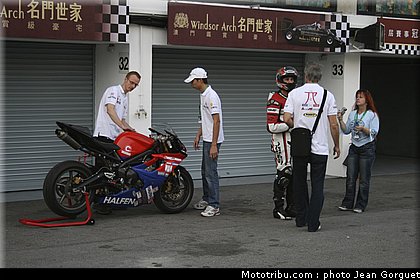 team_of_paris_warmup_macao2008_022.jpg