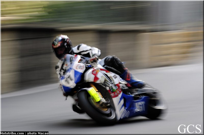 thompson_001_macao_2011