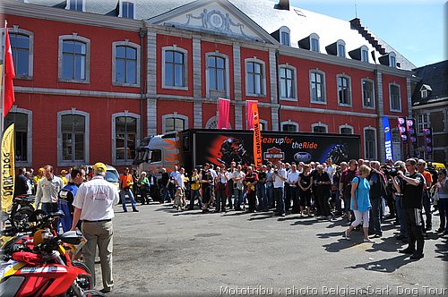 103_podiums_13.jpg