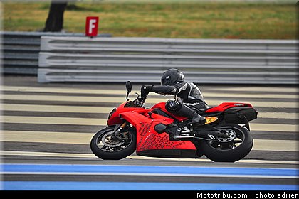 mototour_2009_circuit_paul_ricard_021.JPG