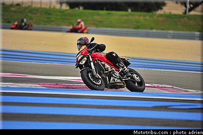 mototour_2009_circuit_paul_ricard_043.JPG
