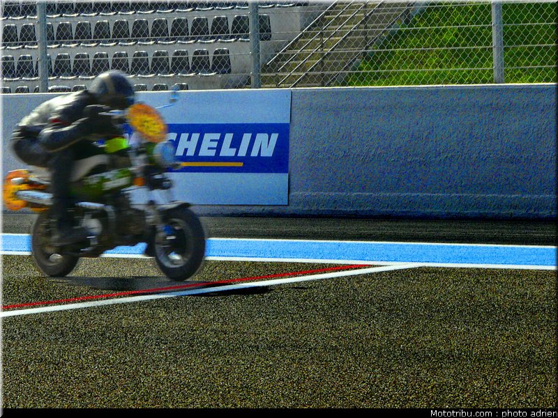 moto_tour_2009_paul_ricard_parking_0011