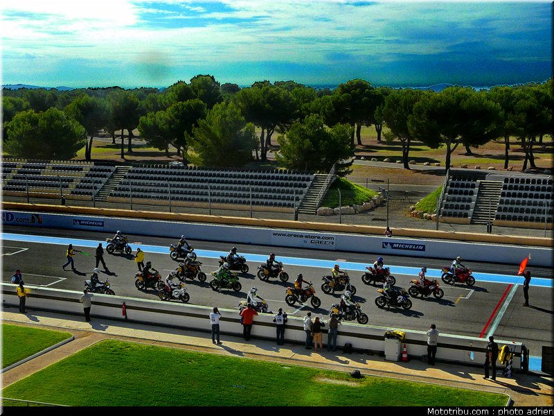 moto_tour_2009_paul_ricard_parking_0013