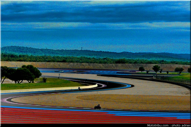 moto_tour_2009_paul_ricard_parking_0014