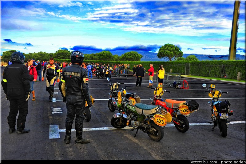 moto_tour_2009_paul_ricard_parking_0025