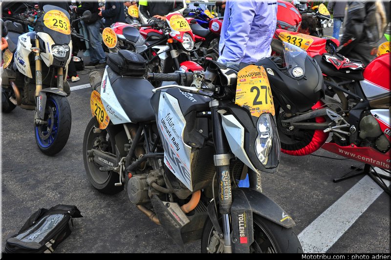 moto_tour_2009_paul_ricard_parking_0033