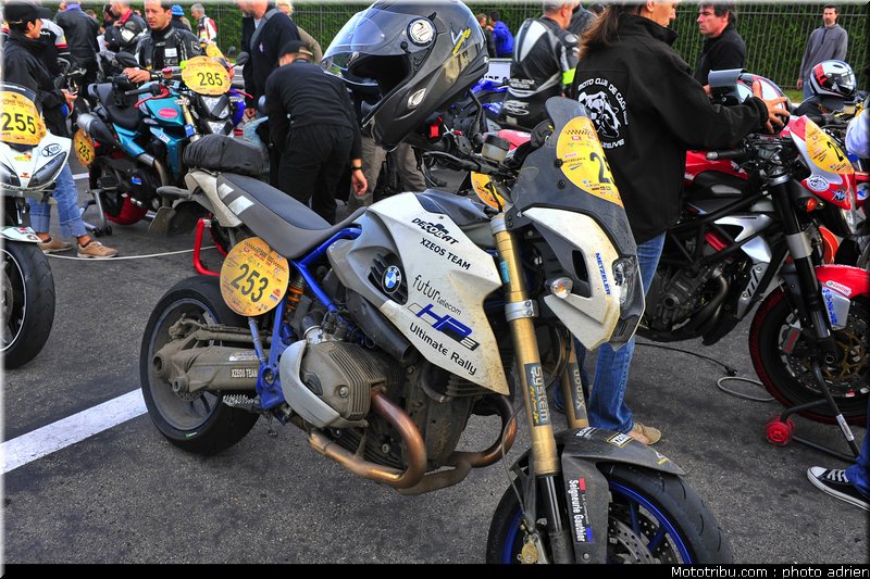 moto_tour_2009_paul_ricard_parking_0036