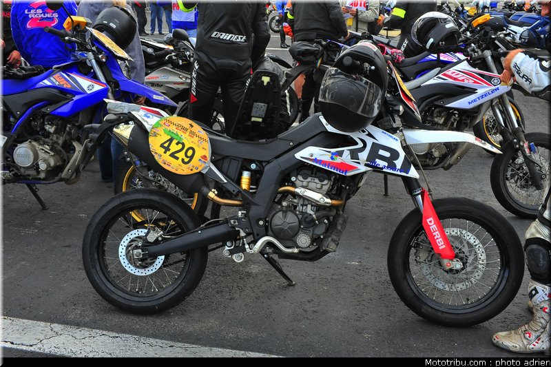 moto_tour_2009_paul_ricard_parking_0085