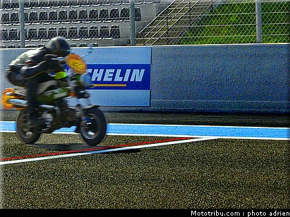 moto_tour_2009_paul_ricard_parking_0011.JPG