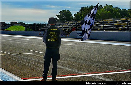 moto_tour_2009_paul_ricard_parking_0012.JPG