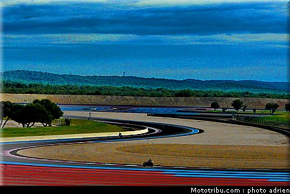 moto_tour_2009_paul_ricard_parking_0014.JPG