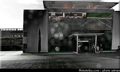 moto_tour_2009_paul_ricard_parking_0018.JPG