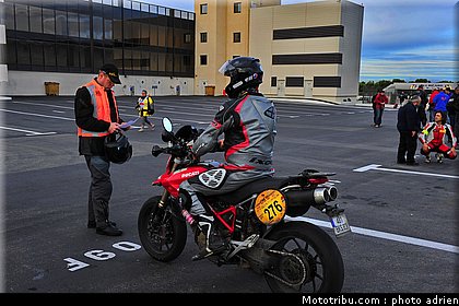 moto_tour_2009_paul_ricard_parking_0029.JPG