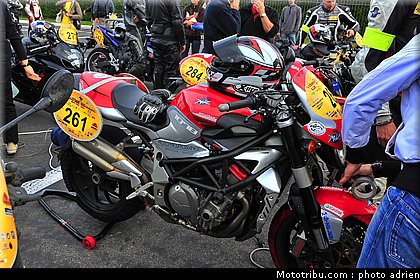 moto_tour_2009_paul_ricard_parking_0038.JPG