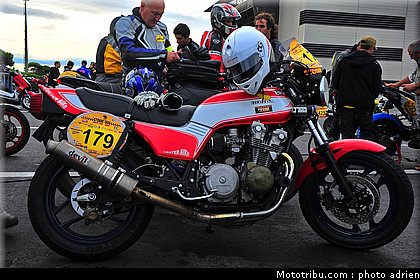 moto_tour_2009_paul_ricard_parking_0083.JPG