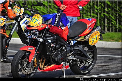 moto_tour_2009_paul_ricard_parking_0096.JPG