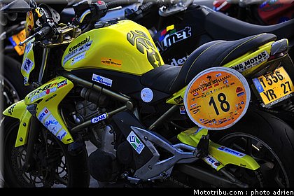 moto_tour_2009_paul_ricard_parking_0106.JPG