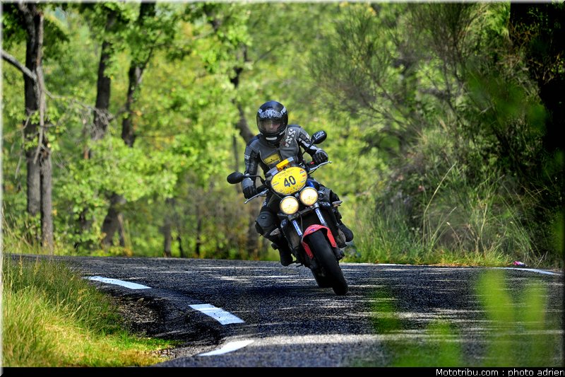 dark_dog_moto_tour_delsaux_2010