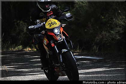 dark_dog_moto_tour_huile_fx_2010.JPG