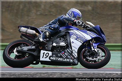 manici_rseries_cup_vallelunga2009.jpg