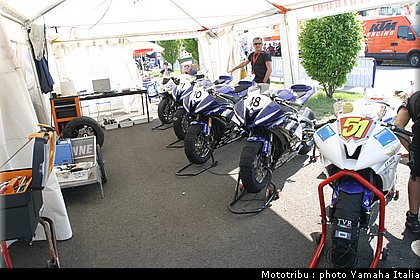 paddock_06_rseries_cup_monza2009.jpg