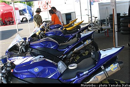 paddock_07_rseries_cup_monza2009.jpg