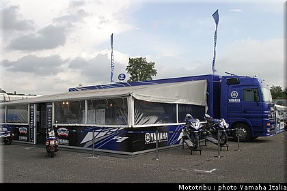 paddock_1_rseries_cup_vallelunga2009.jpg