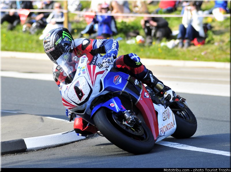 mcguinness_010_tourist_trophy_2011